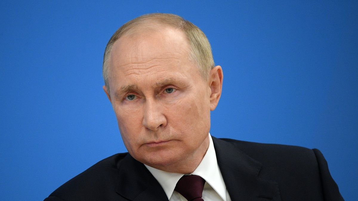 Rusko předstírá, že mu sankce neubližují. Vládní dokument mluví jinak